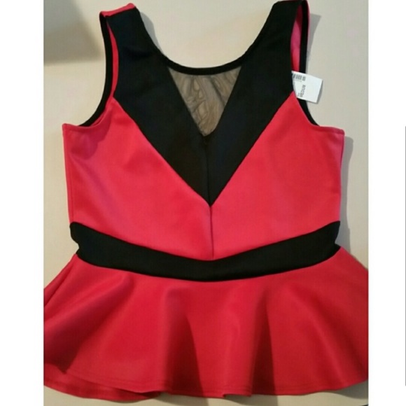 NWT RED & BLACK PEPLUM TOP SIZE MEDIUM - Picture 2 of 3